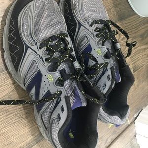Men’s new balance shoes